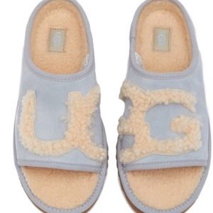 Uggs slippers
